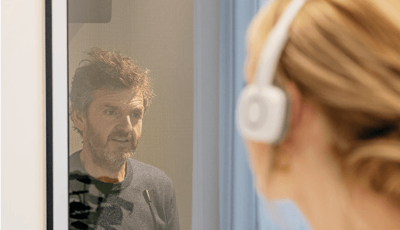 Dokter die hooranalyse maakt